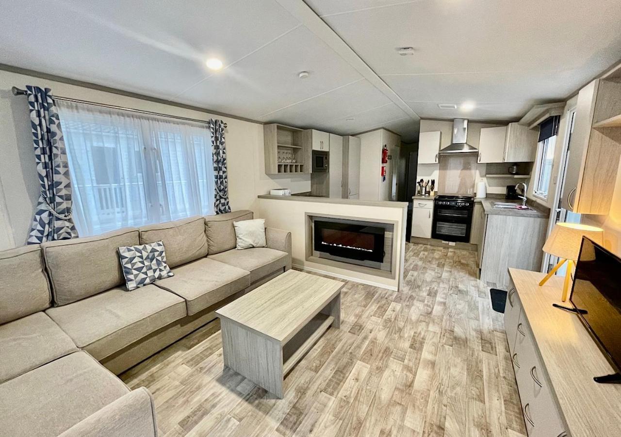 Luxury 3 Bedroom Caravan Between Perranporth And Newquay, Cornwall New Quay Екстериор снимка